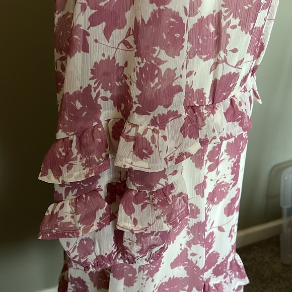 Simply Vera Floral Pink and White Dress - Picture 6 of 9